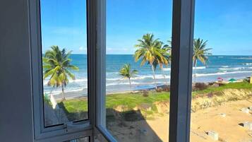Deluxe Apartment, Sea View | Laptop workspace, blackout curtains, free WiFi
