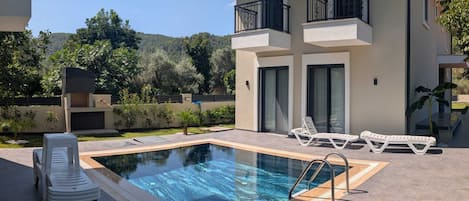 Piscina all'aperto