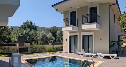 Villa Mare Luna - Quietly located luxury villa on the Turkish Aegean