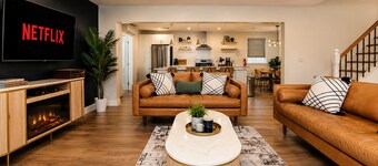 Private 4BR Luxe Escape • AC’s Hidden Gem + Yard