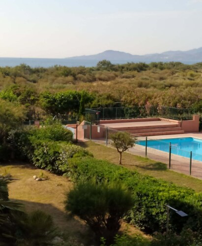 Apartment 50m from the sea in a residence with swimming pool