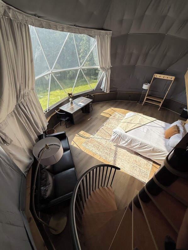 1 habitación y ropa de cama 