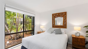 2 bedrooms, iron/ironing board, bed sheets