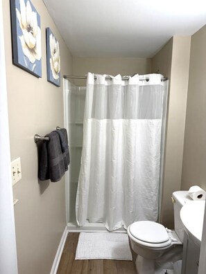 Hair dryer, towels - Game Room in Uptown | 3BR Sleeps 7 | Pet-Friendly (Charlotte)