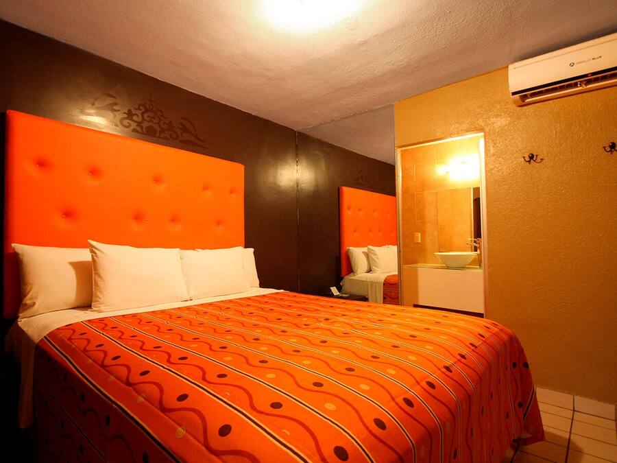 Soundproofing, free WiFi, bed sheets