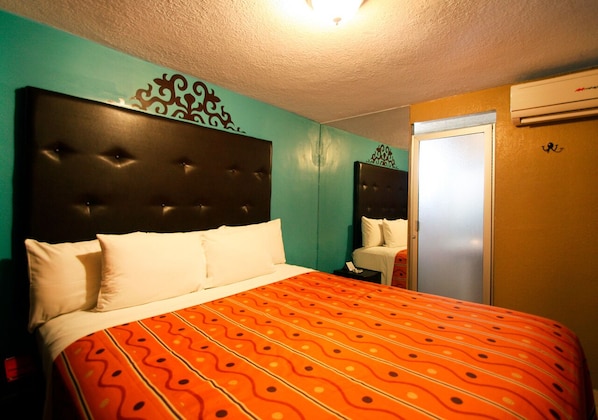 Double Room | Free WiFi, bed sheets