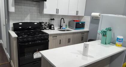 Spacious 4-bedroom apartment, 4bed 2 bath each in perfect Newark with AC, WiFi