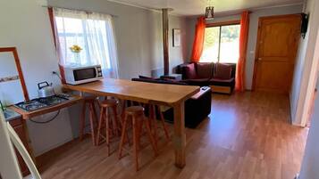 Family Cabin, Mountain View | Living area