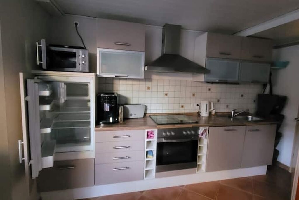 Mikrowelle, Ofen, Herdplatte, Geschirrspüler