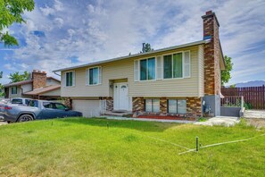 Exterior - 12 Mi to Temple Square: Cozy + Convenient Apt! (Taylorsville)