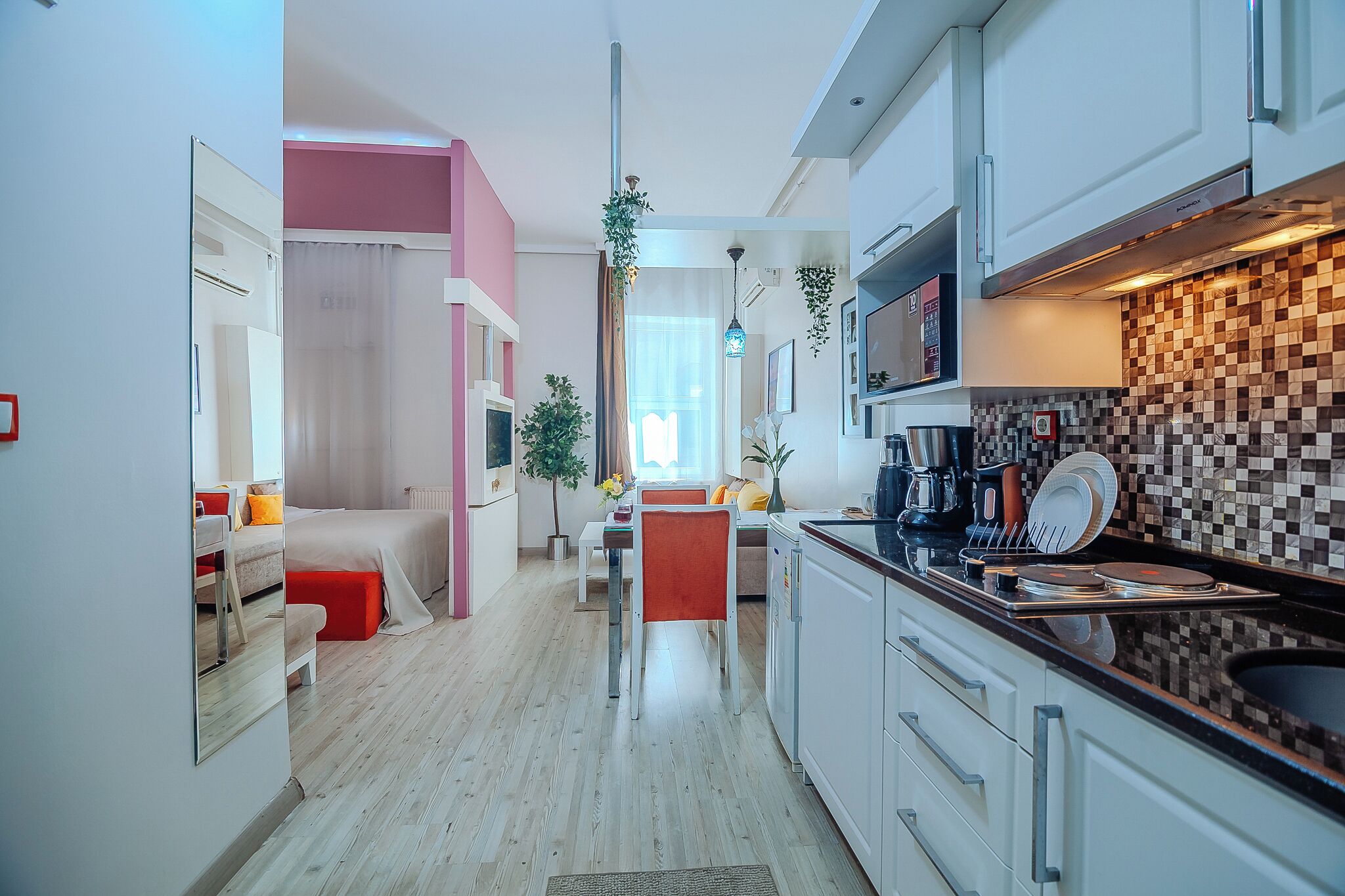 Executive Studio Suite | Meja, langsir/tirai gelap terus, kalis bunyi, seterika/papan seterika 