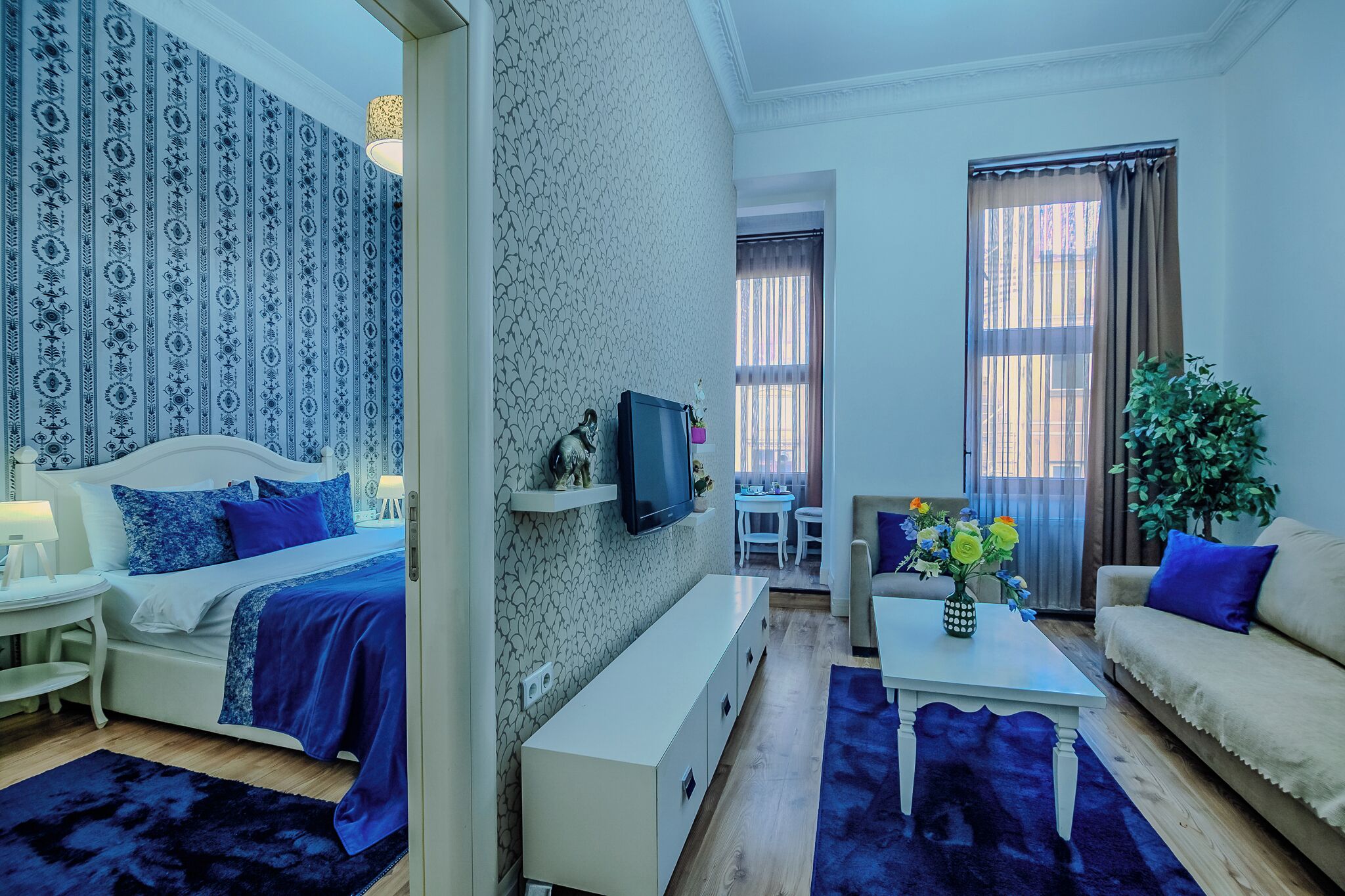 Familie appartement | Een bureau, een strijkplank/strijkijzer, gratis babybedden