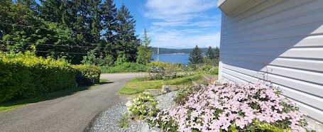 Property grounds. Sea view stay