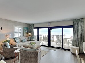 TV - Ocean Breeze West #301 by Southern Vacation Rentals (Pensacola)