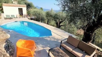 Utomhuspool