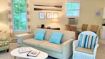 Televisión, futbolito, libros