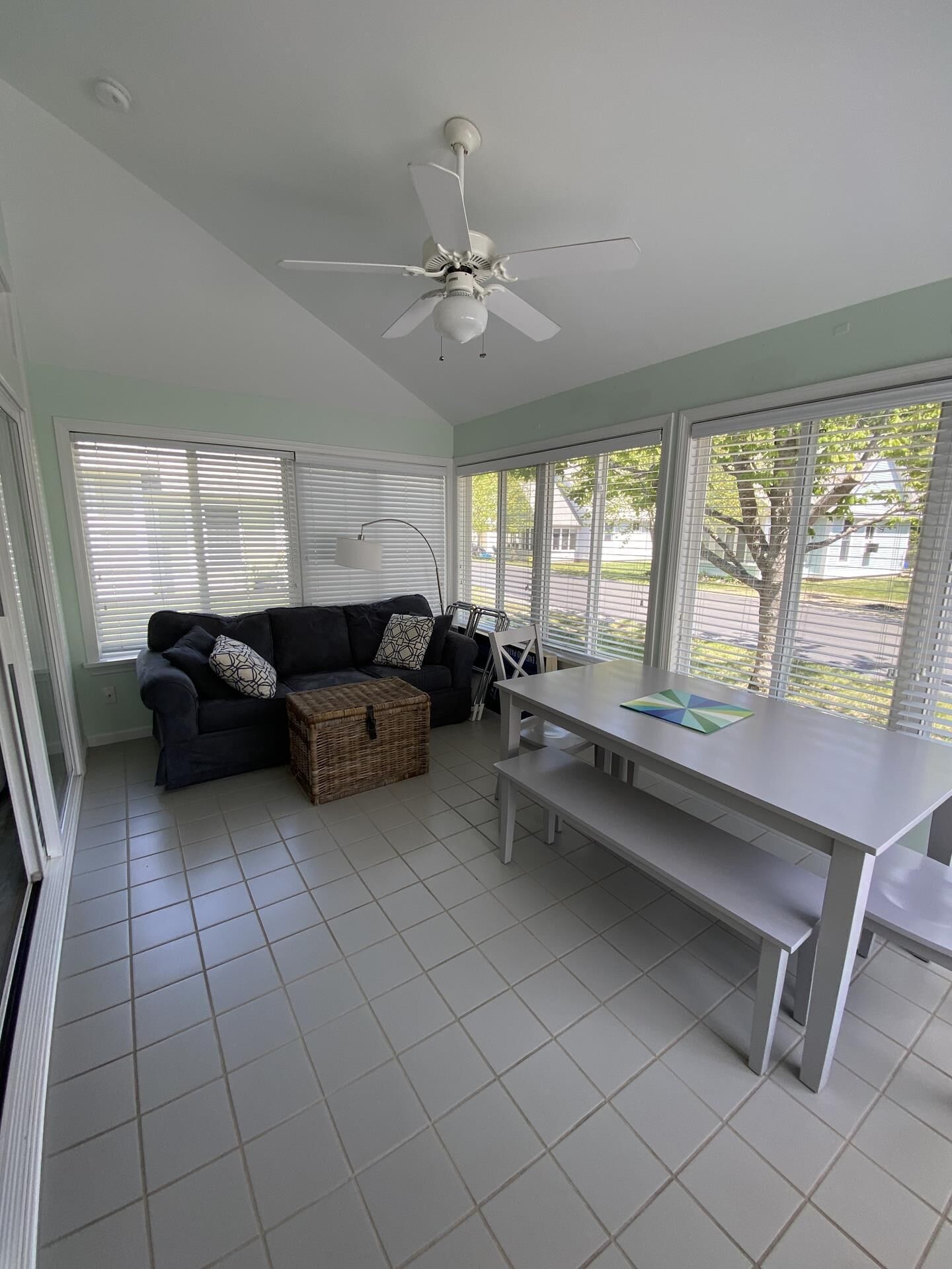 Televisión, futbolito y libros 