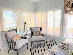 Dining - Cottages at Summer Village, fully furnished cottage, Wi-fi, heated pools, hot tub (Wells)