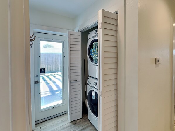 Studio (3 Bedrooms) | Property amenity