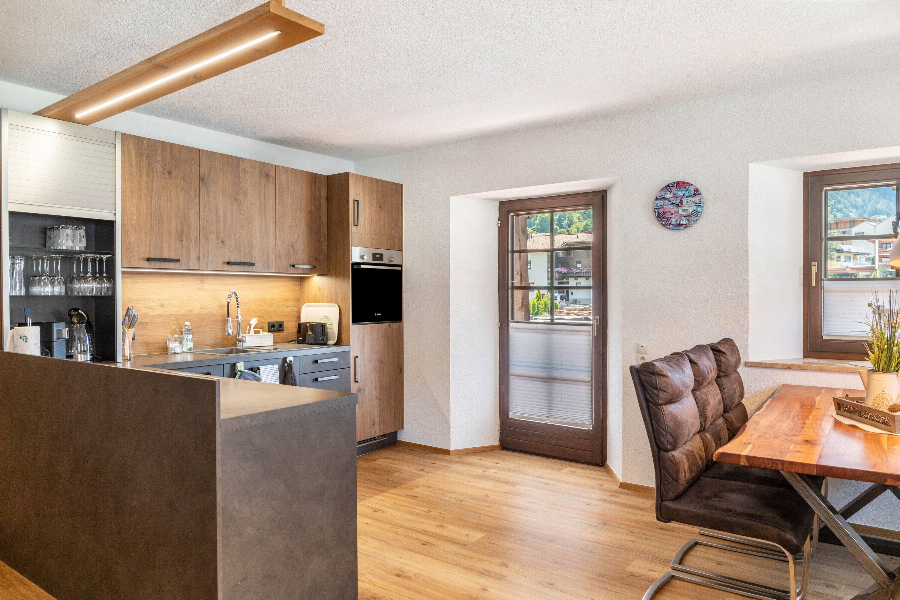 Kühlschrank, Ofen, Herdplatte, Geschirrspüler