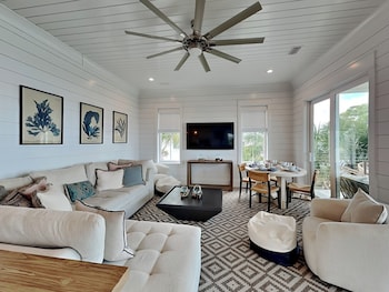 The Osprey #8 - Pelican Landing