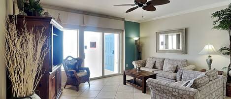 Condo (2 Bedrooms) | Mặt tiền nơi lưu trú