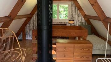 1 bedroom, desk, free WiFi, bed sheets