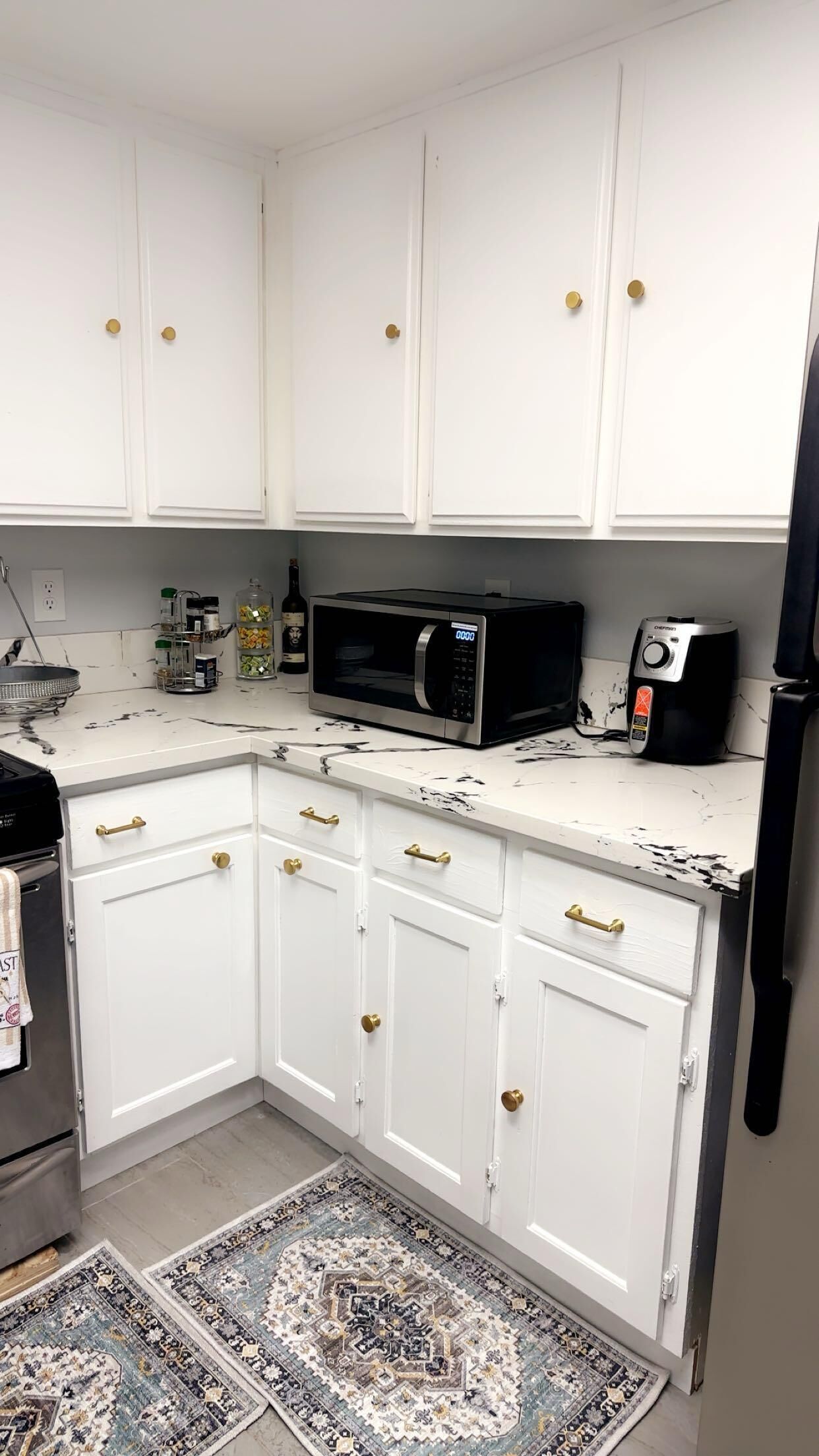 冰箱、微波炉、烤箱、炉灶