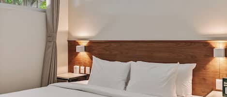 Comfort Apartment | Desk, laptop workspace, iron/ironing board, free WiFi