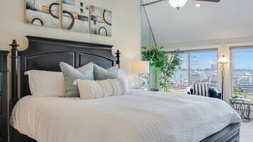 2 bedrooms, iron/ironing board, travel cot, free WiFi