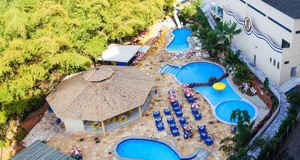 Condominio Golden Dolphin Resort