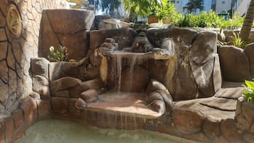 Family Apartment | Japanese garden