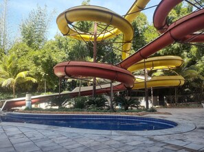 Pool - Condominio Golden Dolphin Resort via Roberto Imoveis (Caldas Novas)