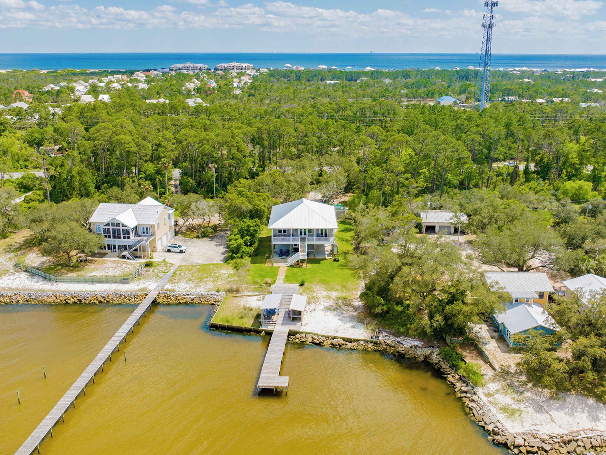 Studio (3 Bedrooms) | Front of property