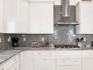 Estudio (3 Bedrooms) | Servicio de la propiedad