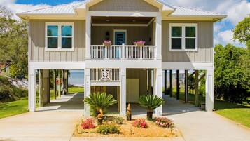 Studio (3 Bedrooms) | Property amenity