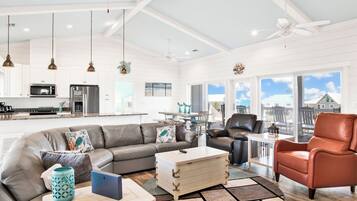 Estudio (3 Bedrooms) | Servicio de la propiedad