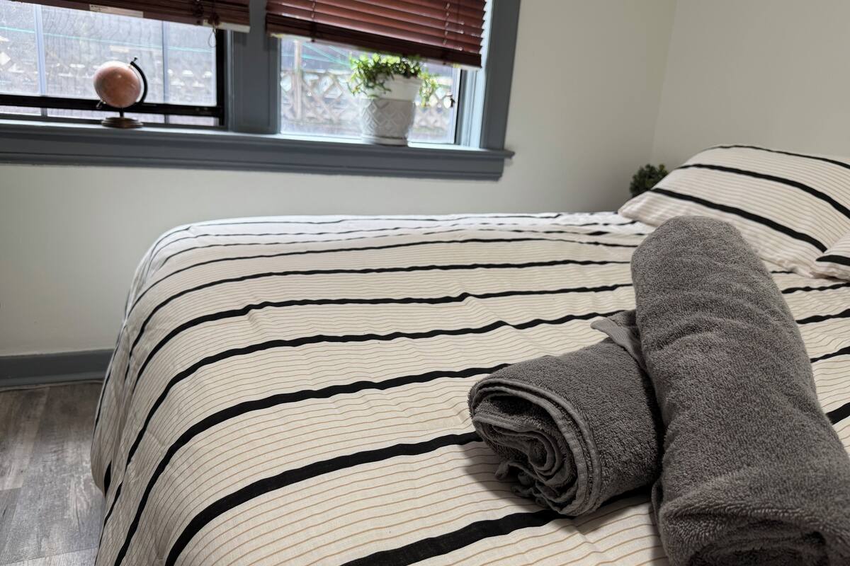 Ropa de cama de alta calidad, wifi gratis y ropa de cama