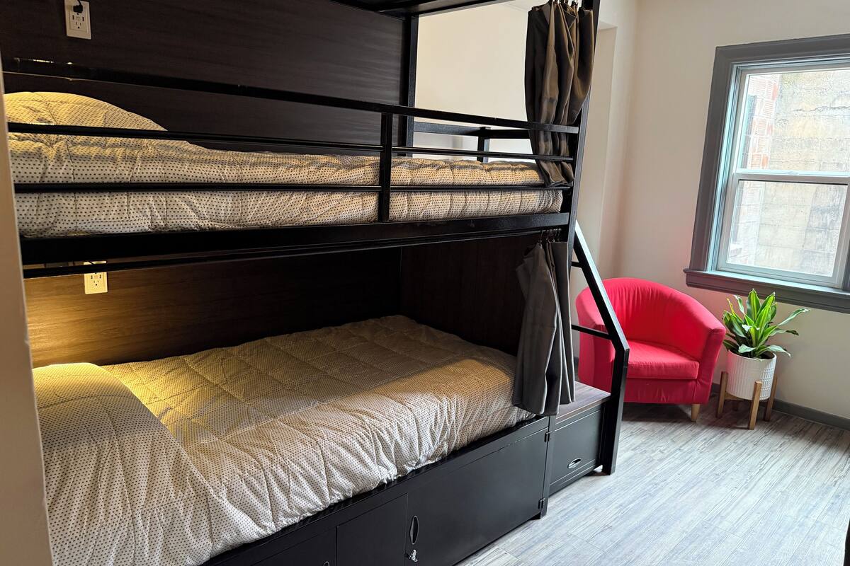 Ropa de cama de alta calidad, wifi gratis y ropa de cama