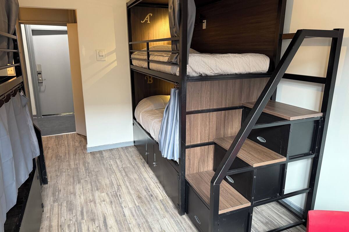 Ropa de cama de alta calidad, wifi gratis y ropa de cama