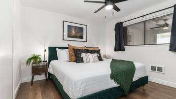 2 bedrooms, WiFi, bed sheets