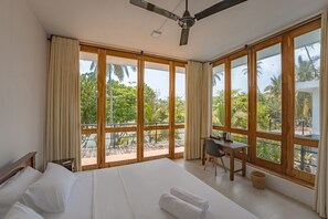 7 chambres, fer et planche Ă repasser, Wi-Fi, draps fournis