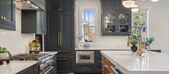 Brand New!! Luxury 5BR House in Heart of Charming Downtown Wayzata