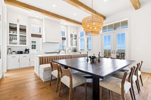 Casa (Multiple Bedrooms) | Interior