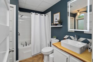 Jetted tub, hair dryer, towels, soap