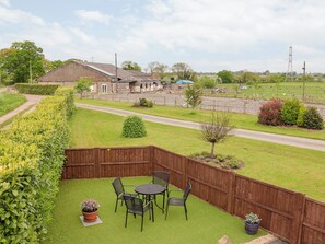 Outdoor dining - Lilling Green (York)