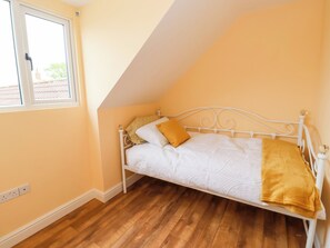 2 室のベッドルーム、客室ごとに異なる装飾、客室ごとに異なるインテリア、WiFi (無料)