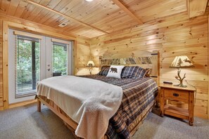 2 bedrooms, WiFi, bed sheets - Gone Fish Inn| Creek Frontage| Hot Tub | Pool Table (Epworth)