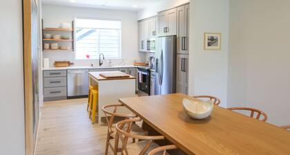 Brand New Madrona Suites #3 Modern 3 bedroom in the heart of Orcas Island