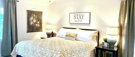 3 bedrooms, iron/ironing board, bed sheets